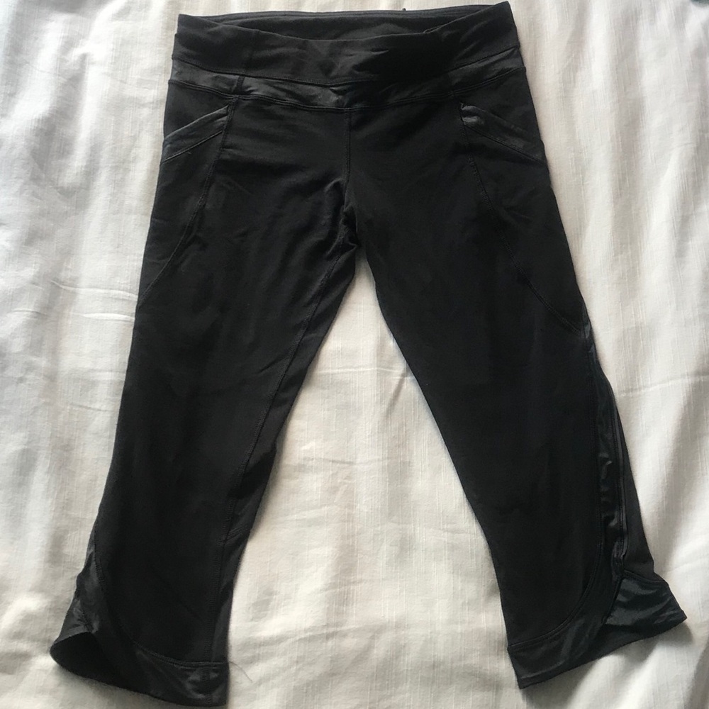 Cropped Lululemon workout pants
